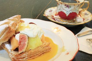 マイセン ティーカップ&ソーサー フルーツ(イチジク) 可愛く