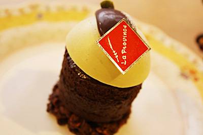 メルヘンの世界に迷い込んだような森の中のケーキ屋さん 旬コレ チョコ La Province ケーキ 洋菓子 御嵩町 ギフコミ